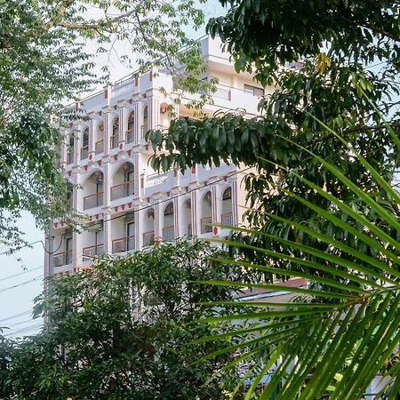Hotel Raniban Arcade Pokhara Kültér fotó