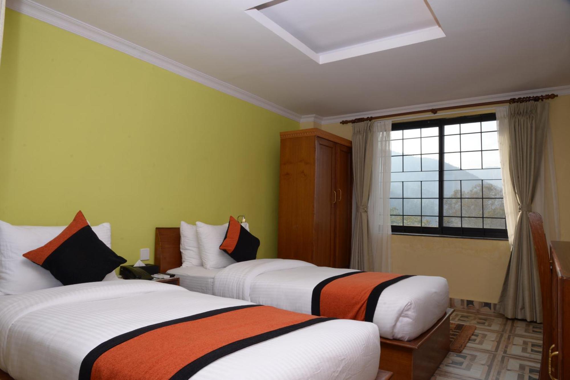 Hotel Raniban Arcade Pokhara Kültér fotó