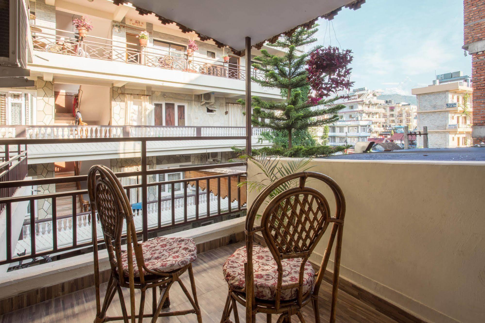 Hotel Raniban Arcade Pokhara Kültér fotó