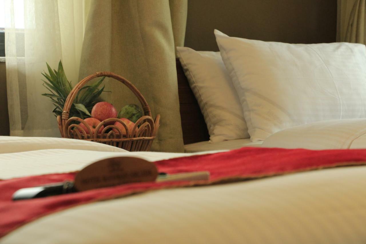 Hotel Raniban Arcade Pokhara Kültér fotó