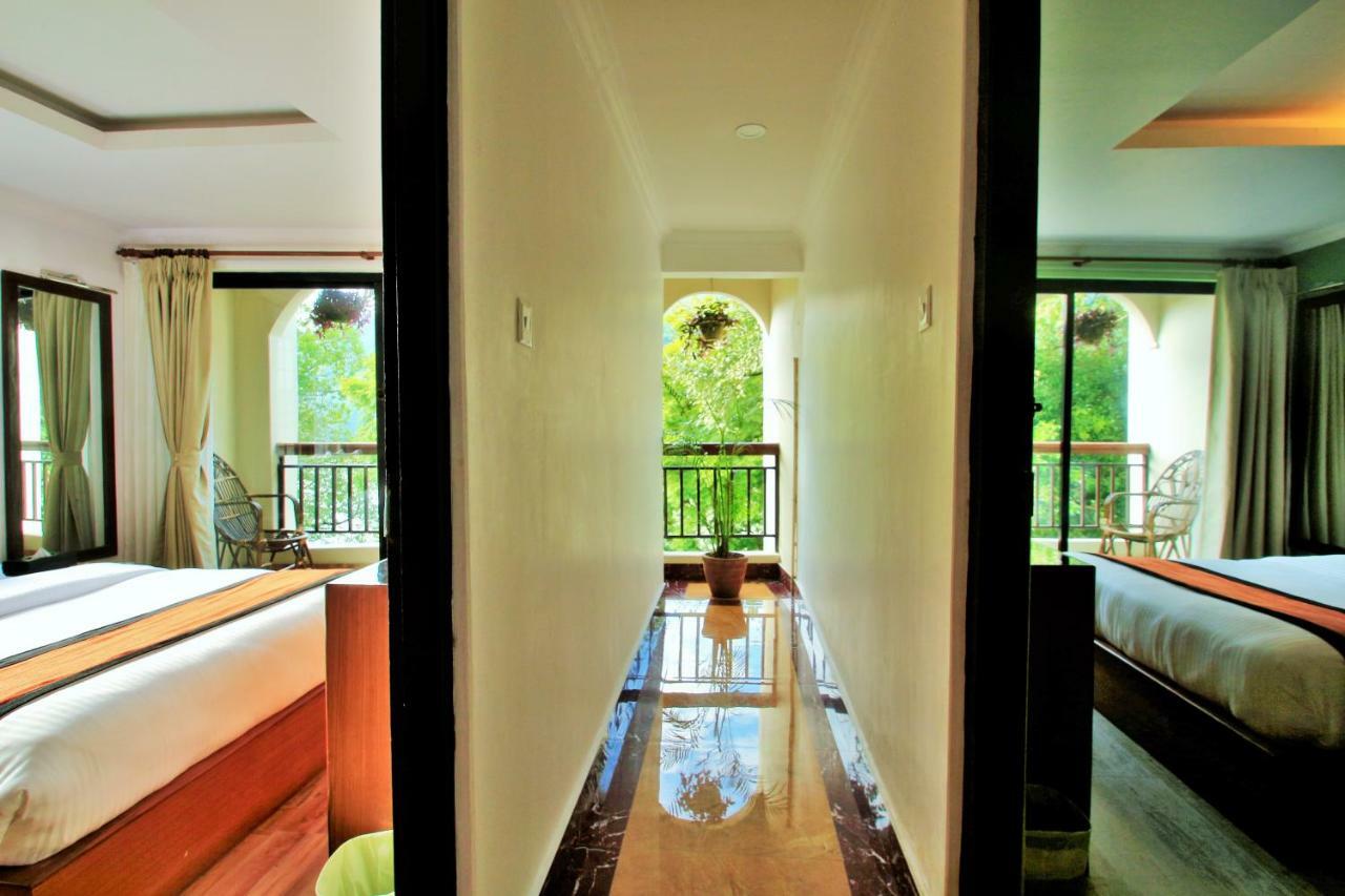 Hotel Raniban Arcade Pokhara Kültér fotó