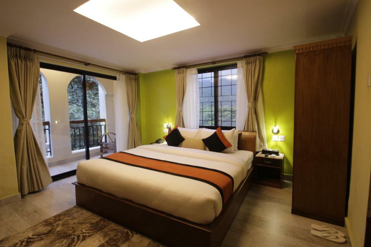Hotel Raniban Arcade Pokhara Kültér fotó