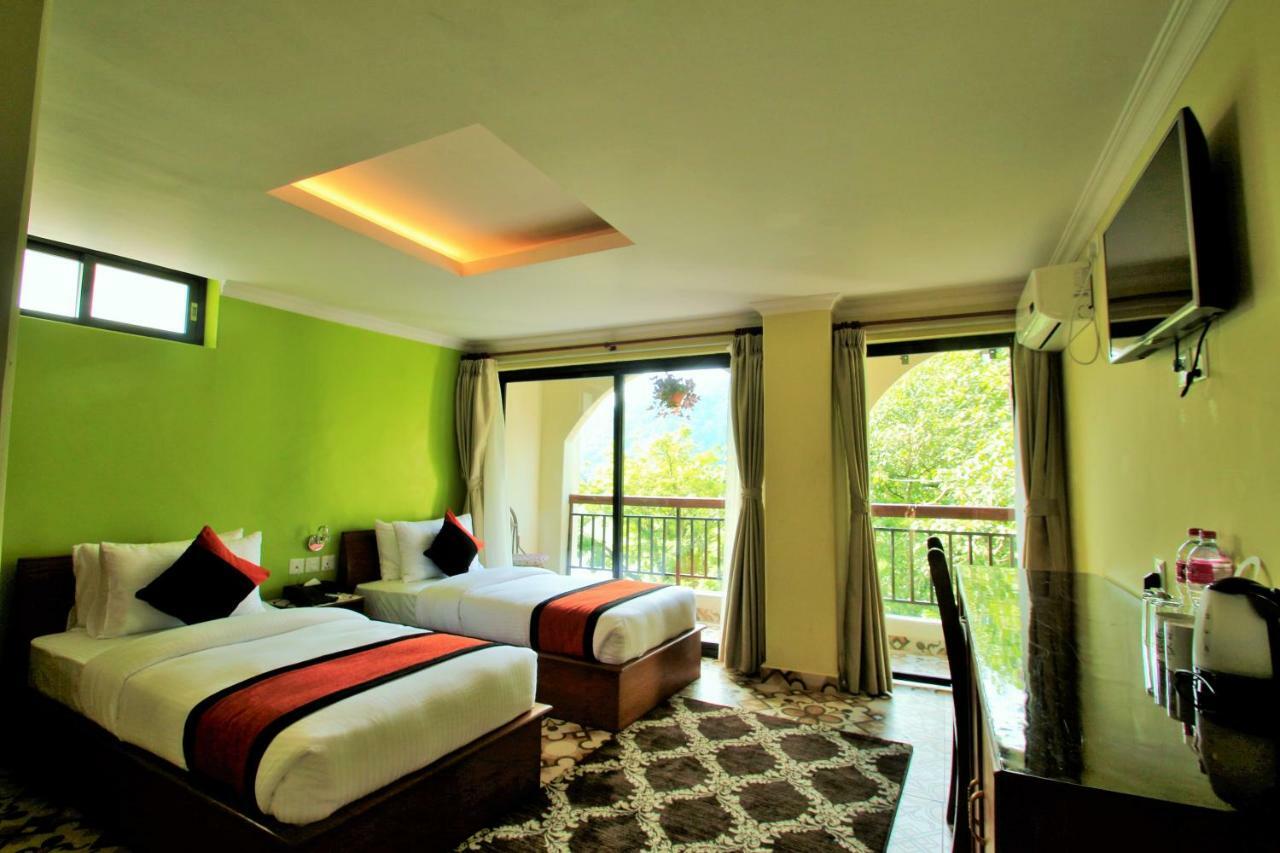 Hotel Raniban Arcade Pokhara Kültér fotó